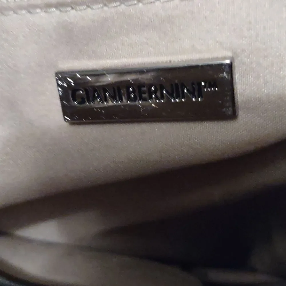 Giani Bernini Classic Brown‎ Signature Shoulder Bag Zip Pockets Zip 10x12